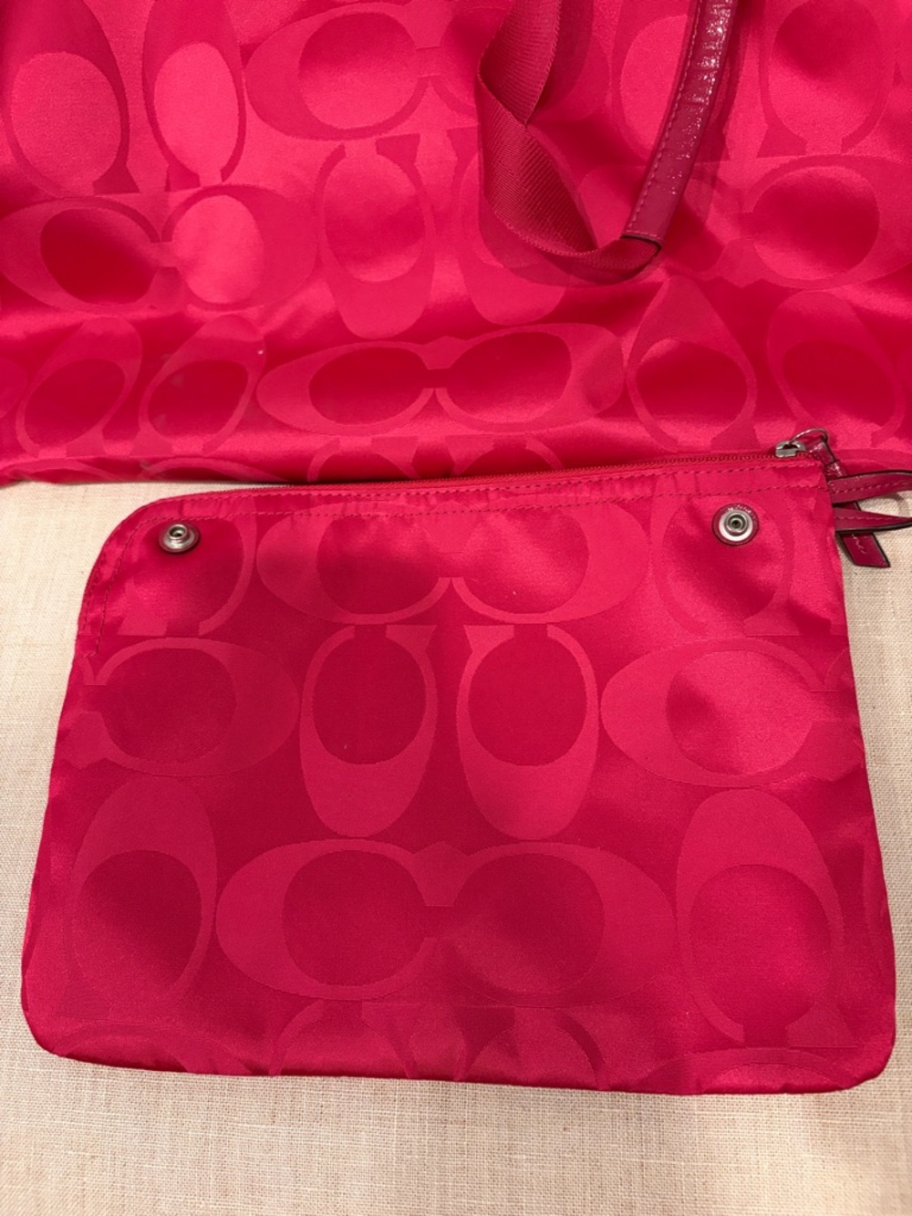Coach Pink Signature Tote with Matching Pouch travel bag - Picture 5 of 11